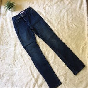 ISAAC MIZRAHI • Blue Straight Jeans Size 6